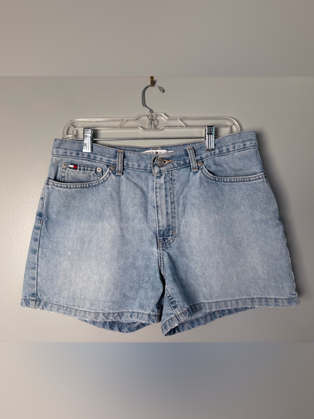 Vintage Tommy Hilfiger Jeans Womens Size 10 Light Wash Denim Boyfriend Shorts 4